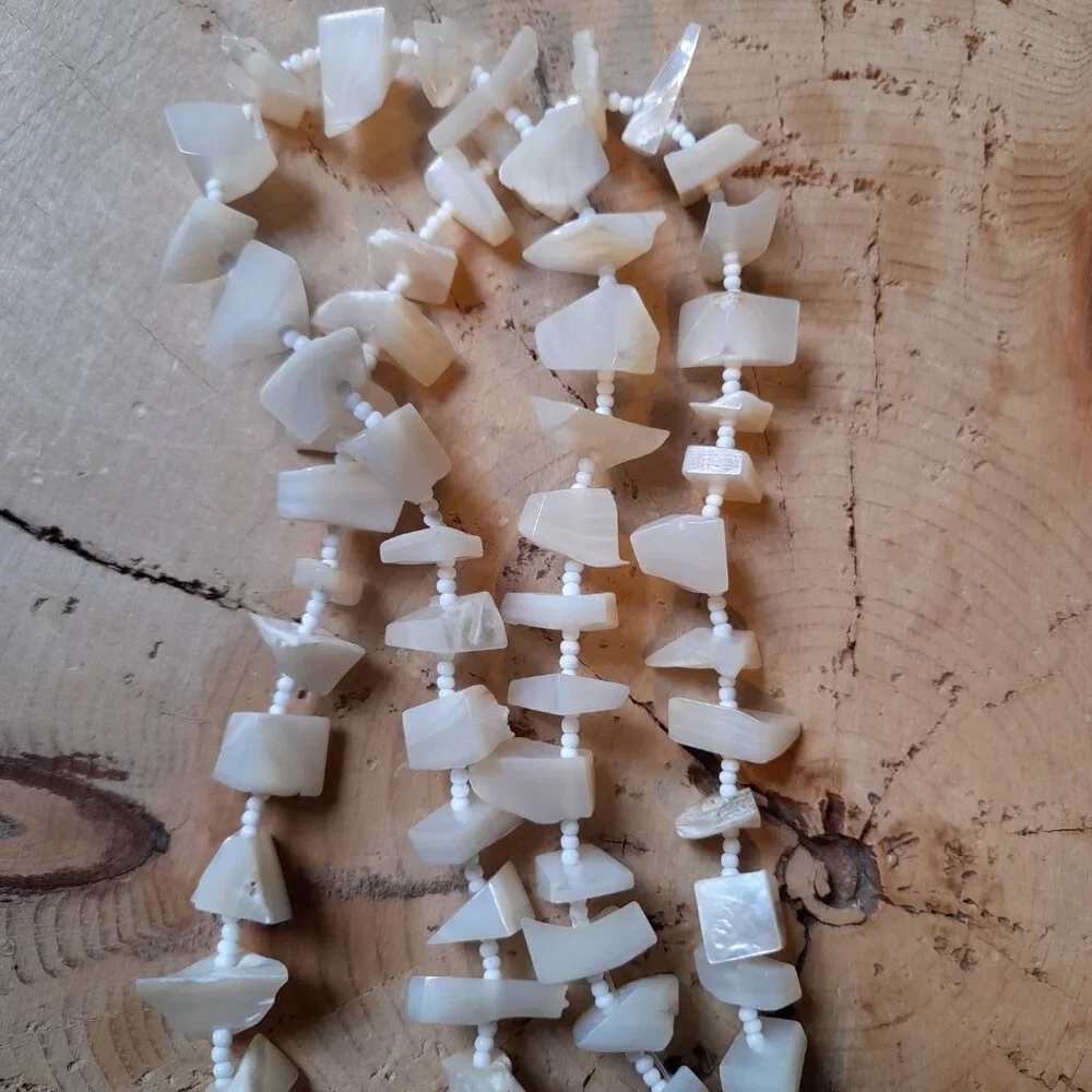 Chunky Shell Nugget Necklace Thick Tropical Beaded White Mother of Pearl - Picture 12 of 12